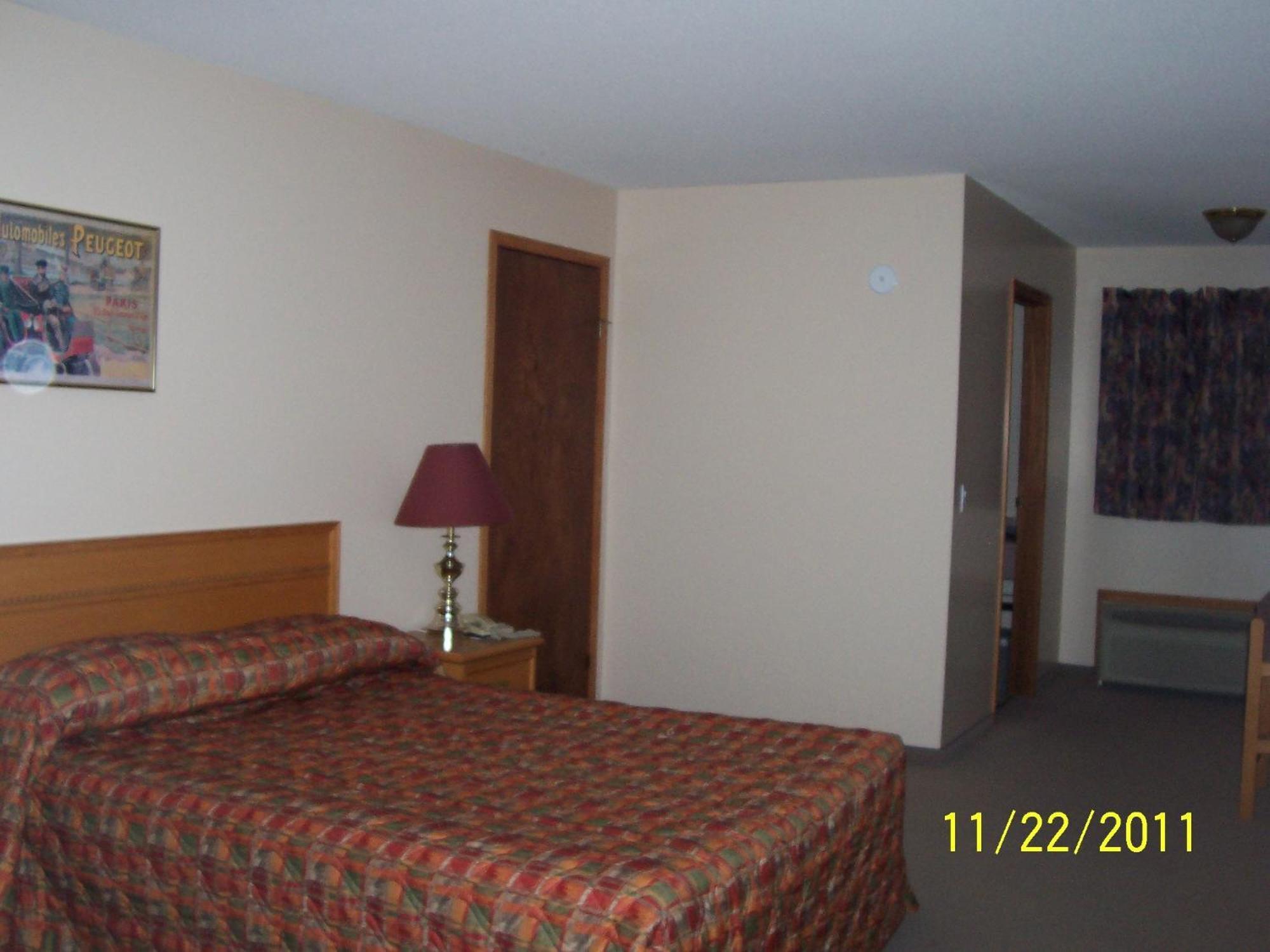 Model A Inn Cranbrook Esterno foto
